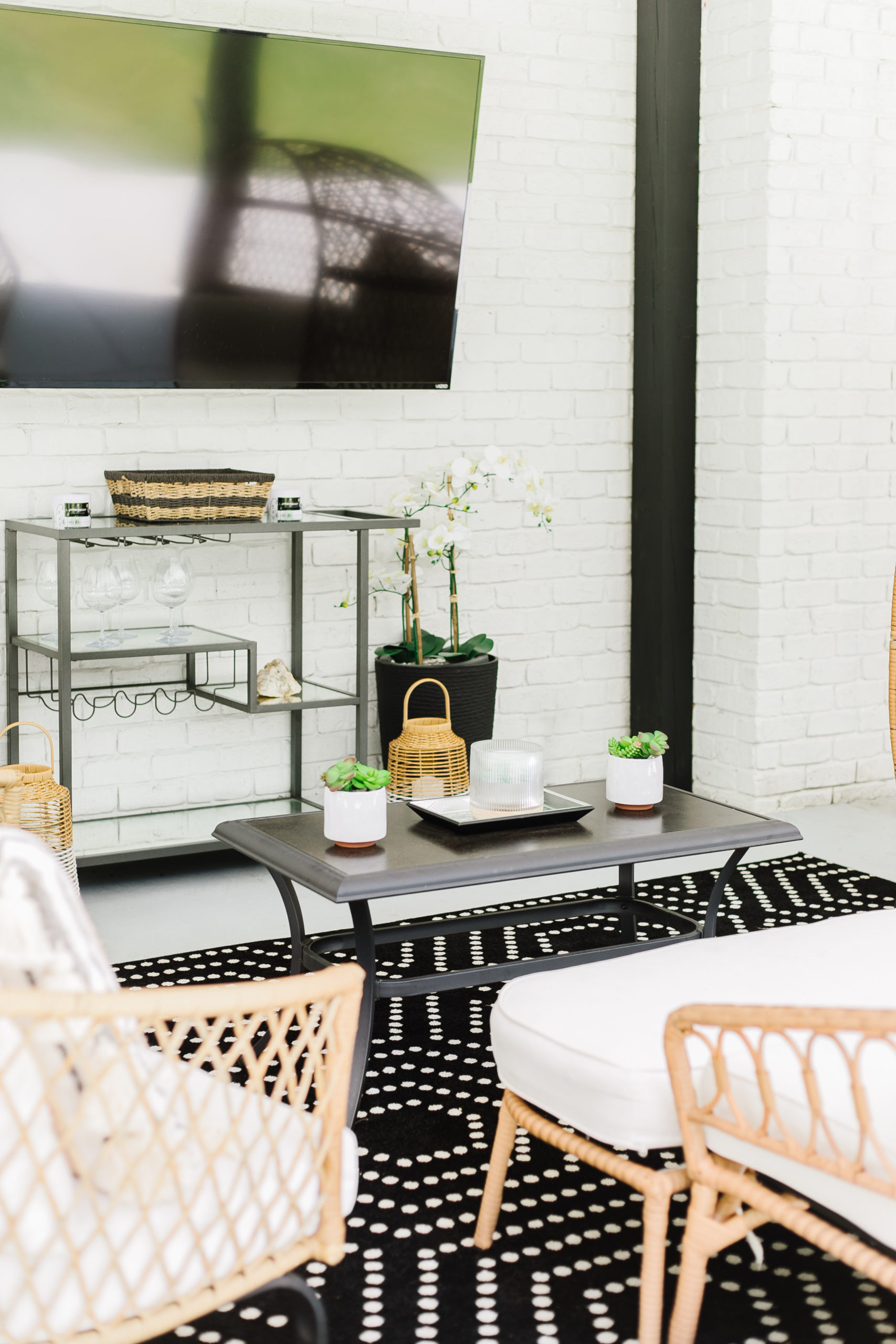 outdoor entertainment area