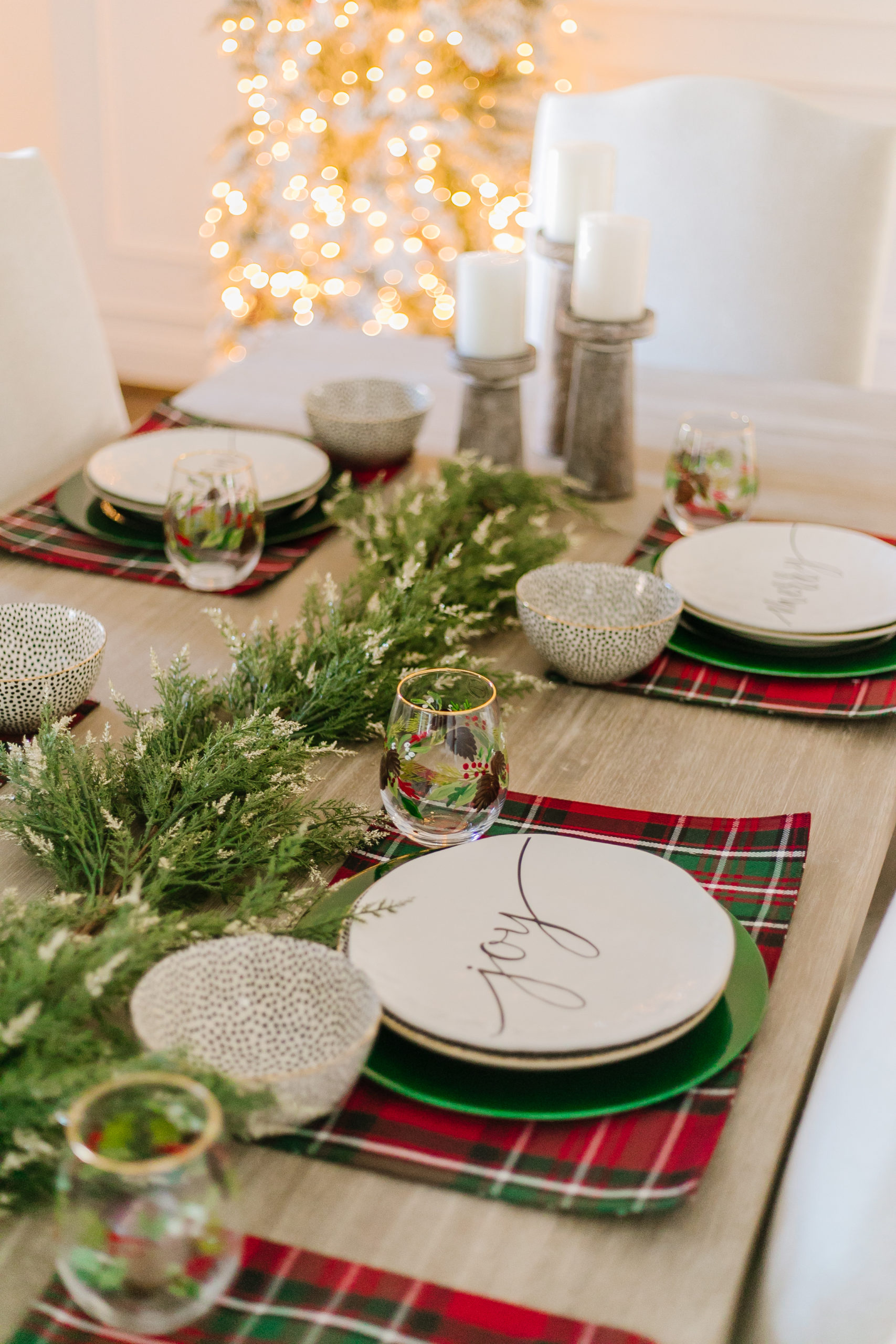 tips for hosting this holiday season