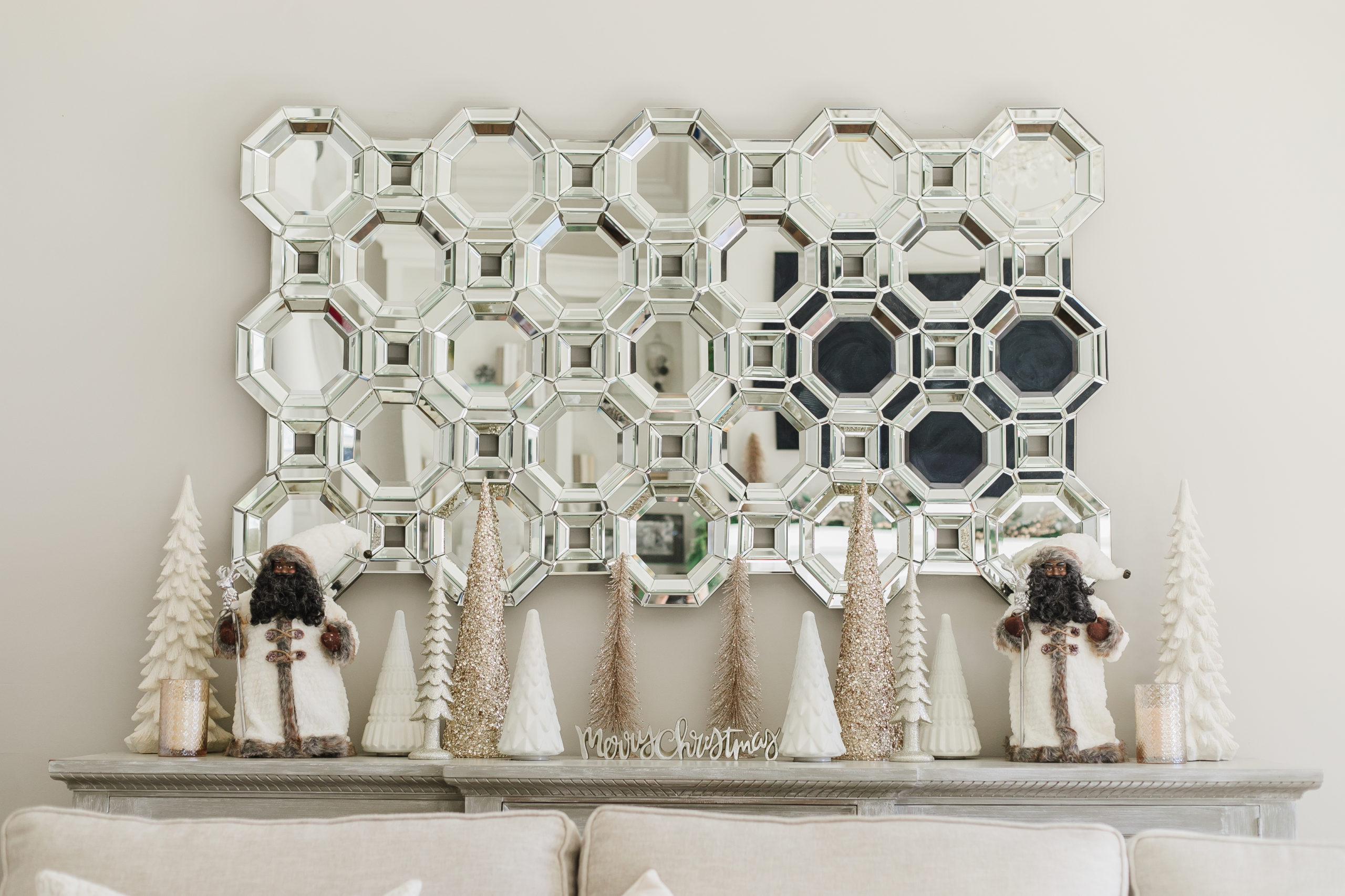 neutral holiday decor