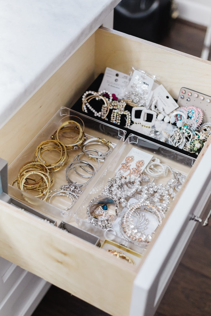 how to store and organize jewelry