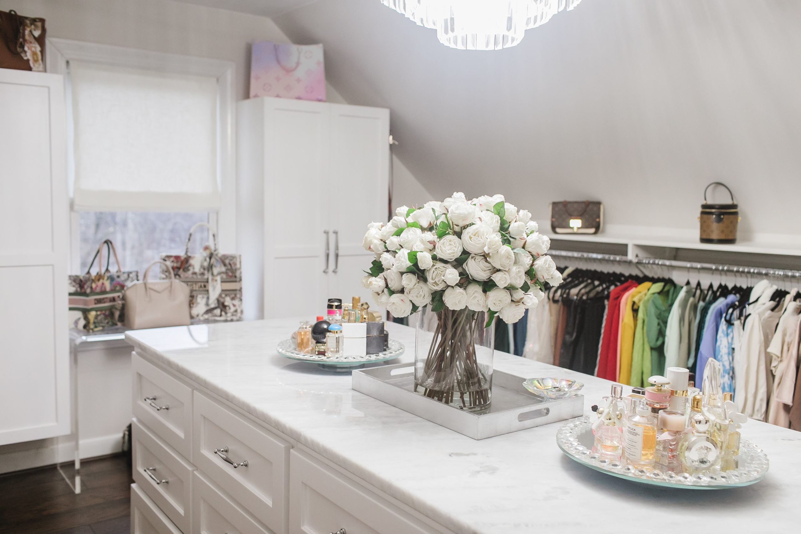 tips for keeping your closet organized