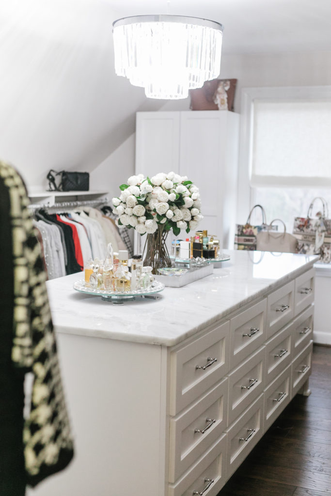 walk in closet organization hacks