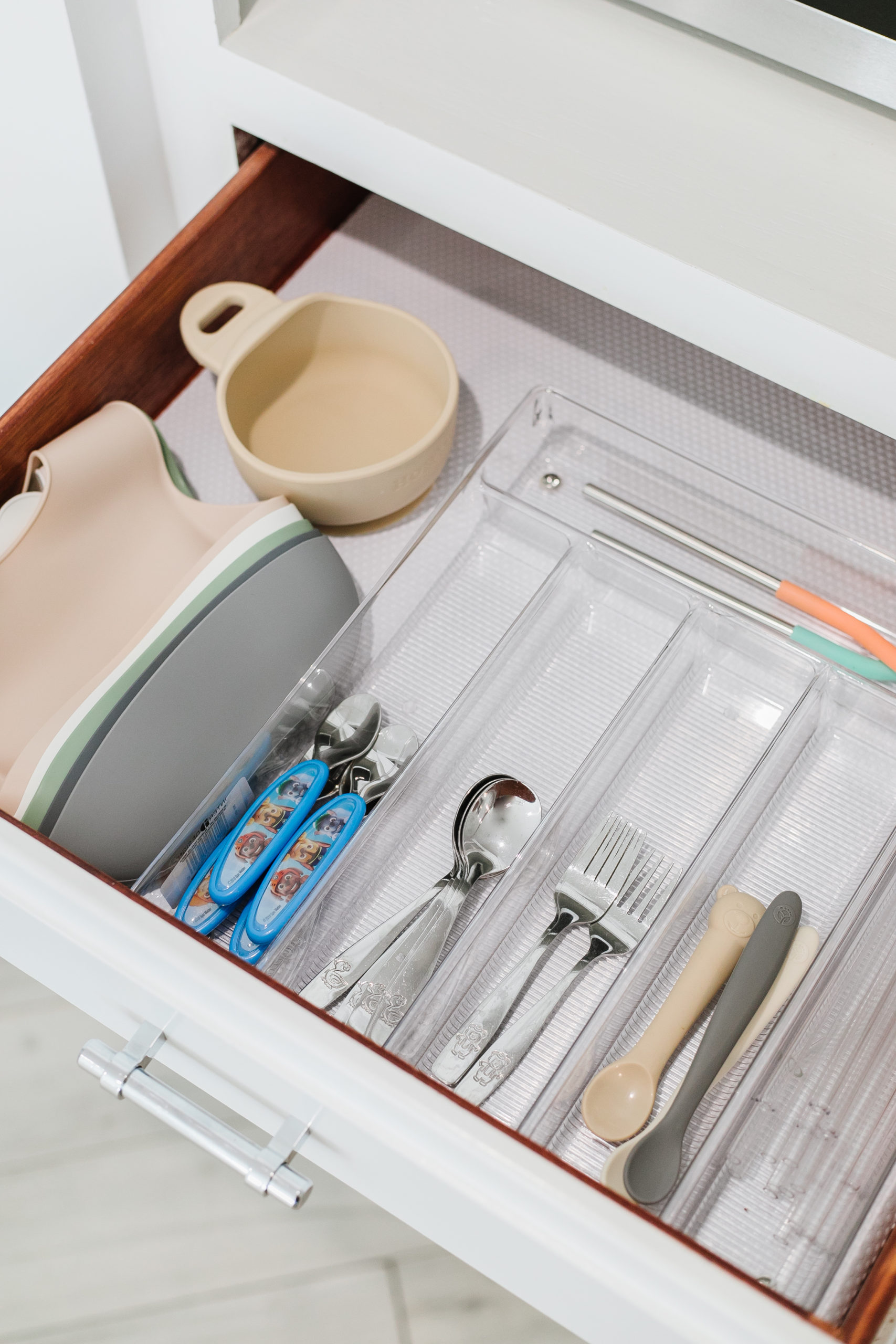 kids utensil organization