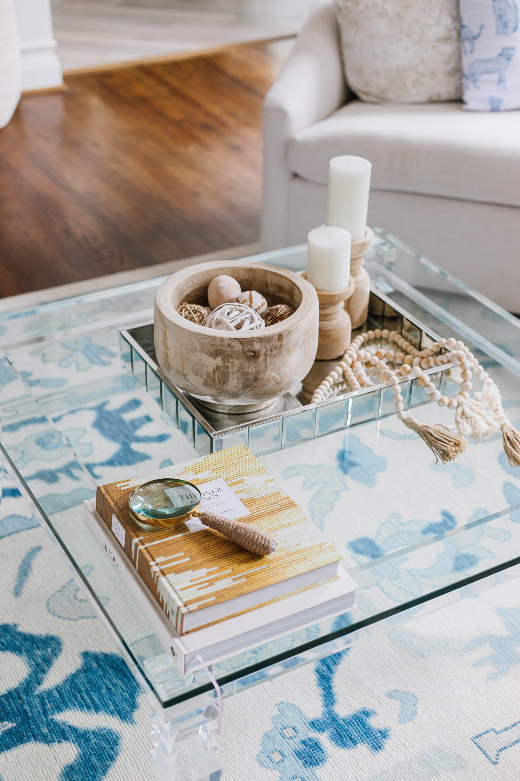 modern coffee table decor