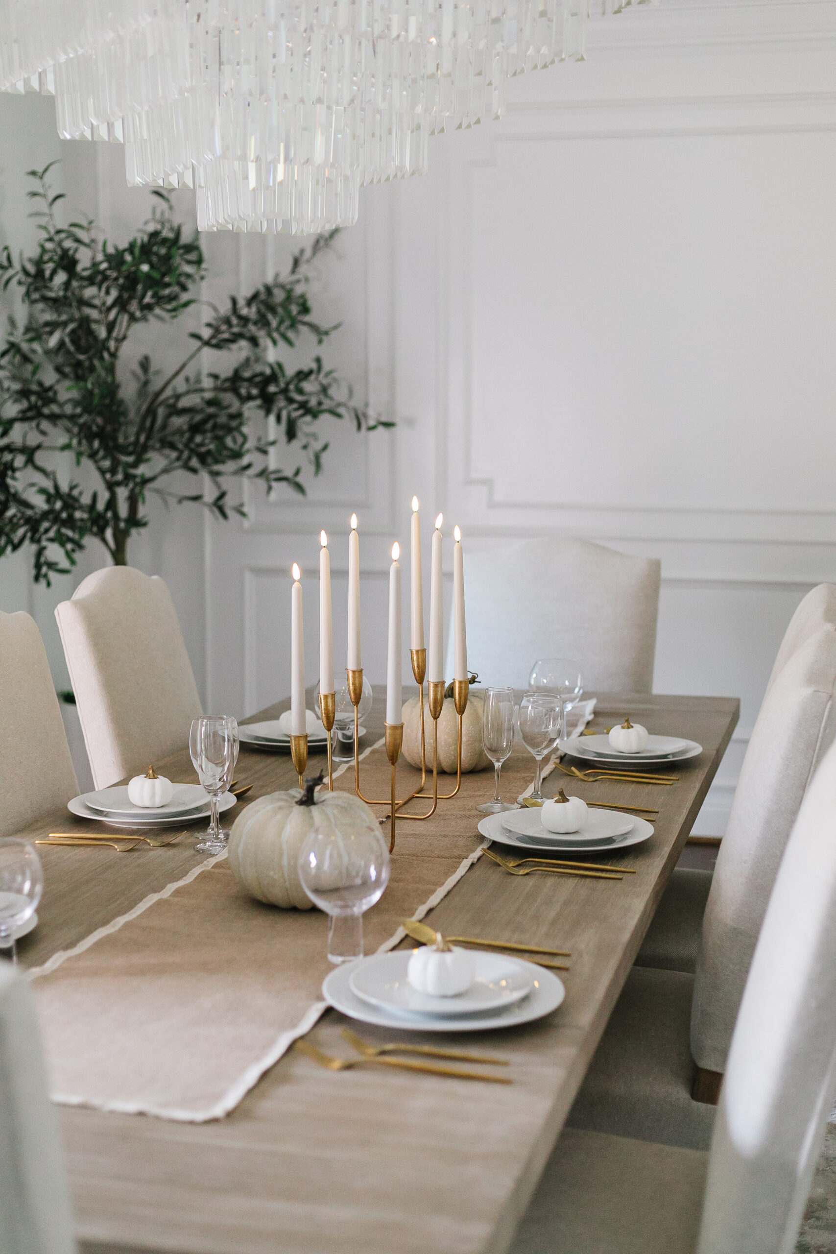 elegant table setting