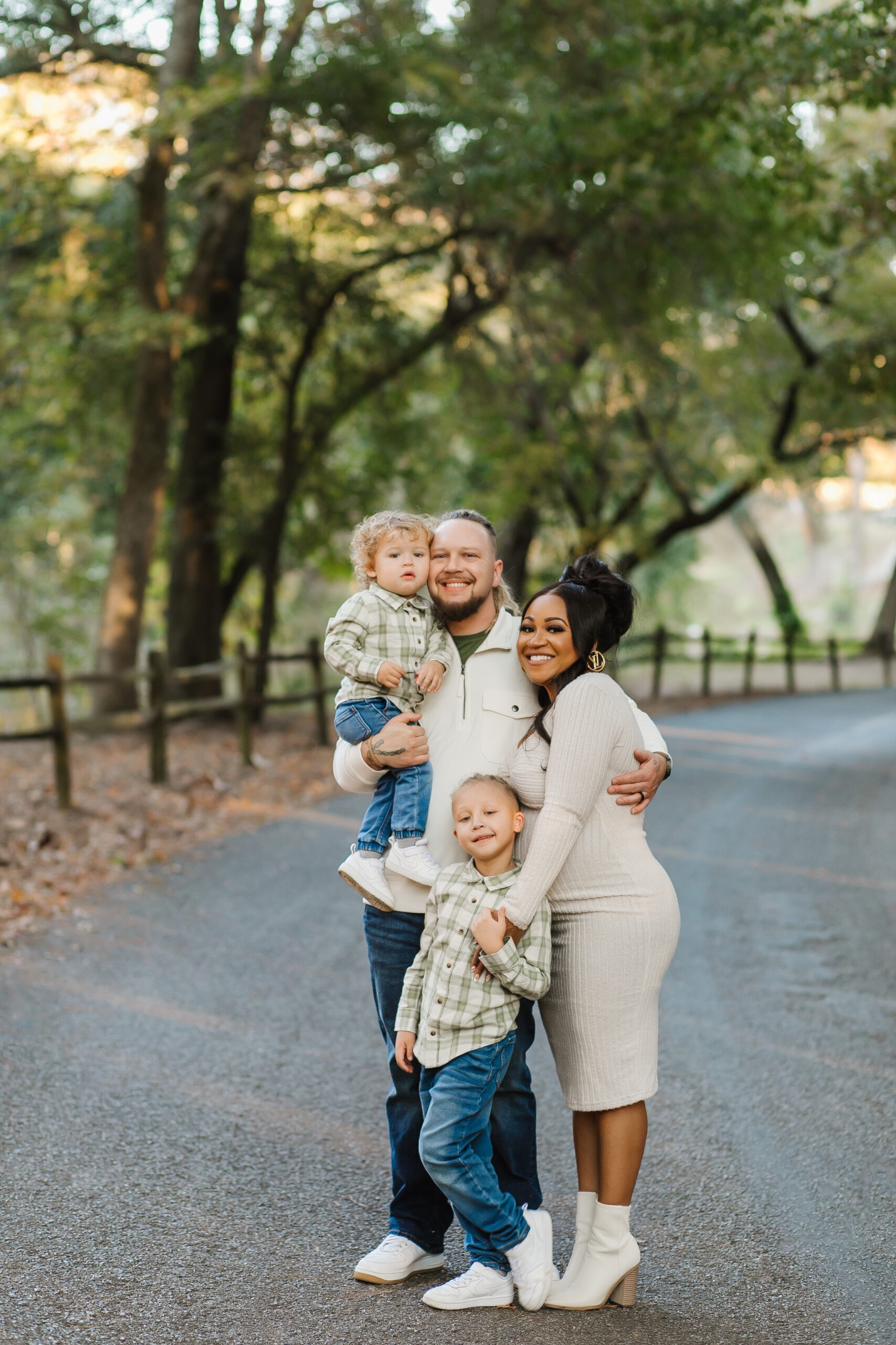 matching family outfits for pictures