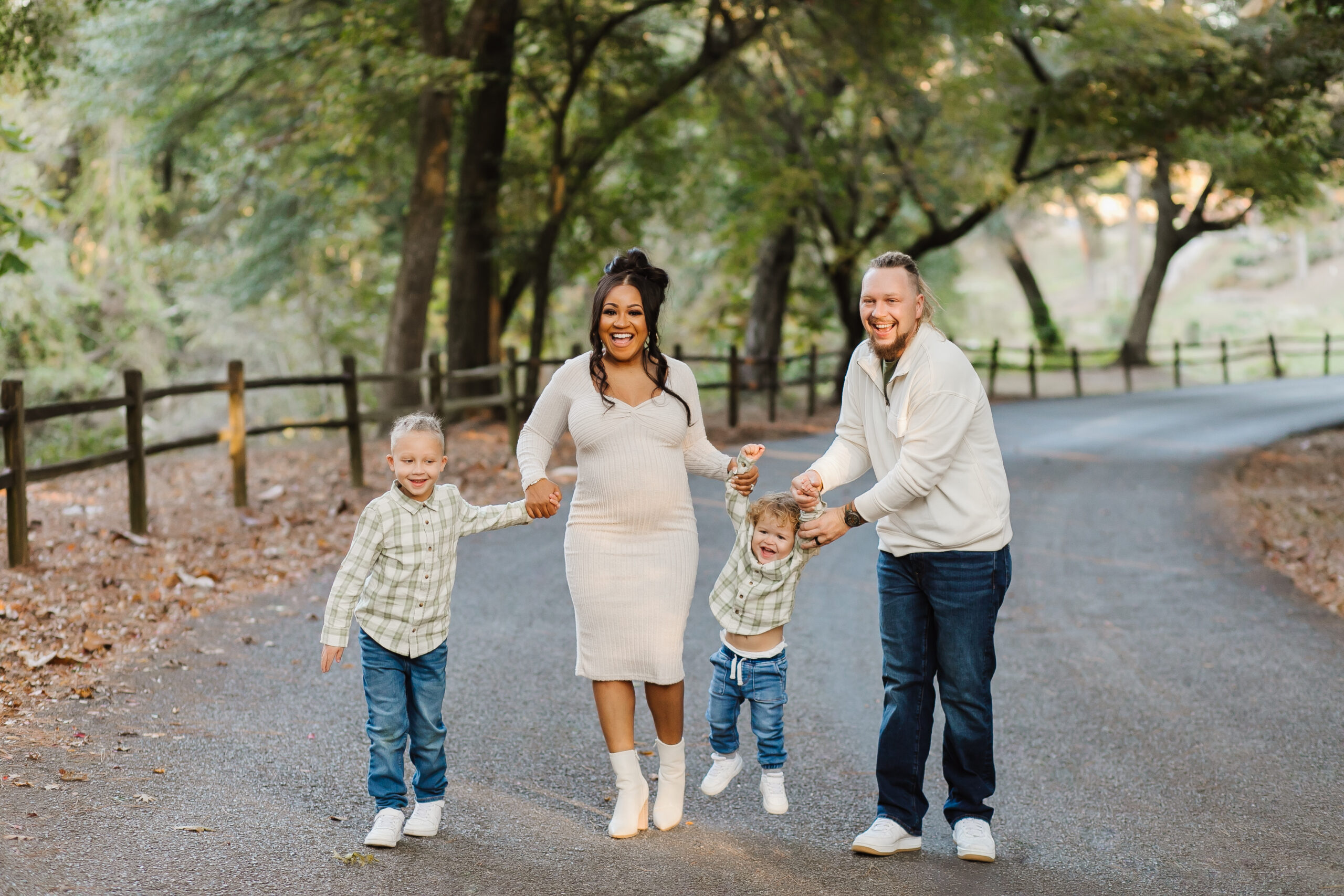 what to wear for fall family photos