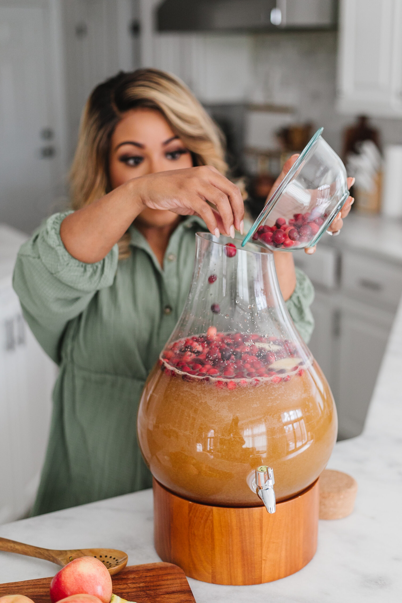 christmas punch with ginger ale