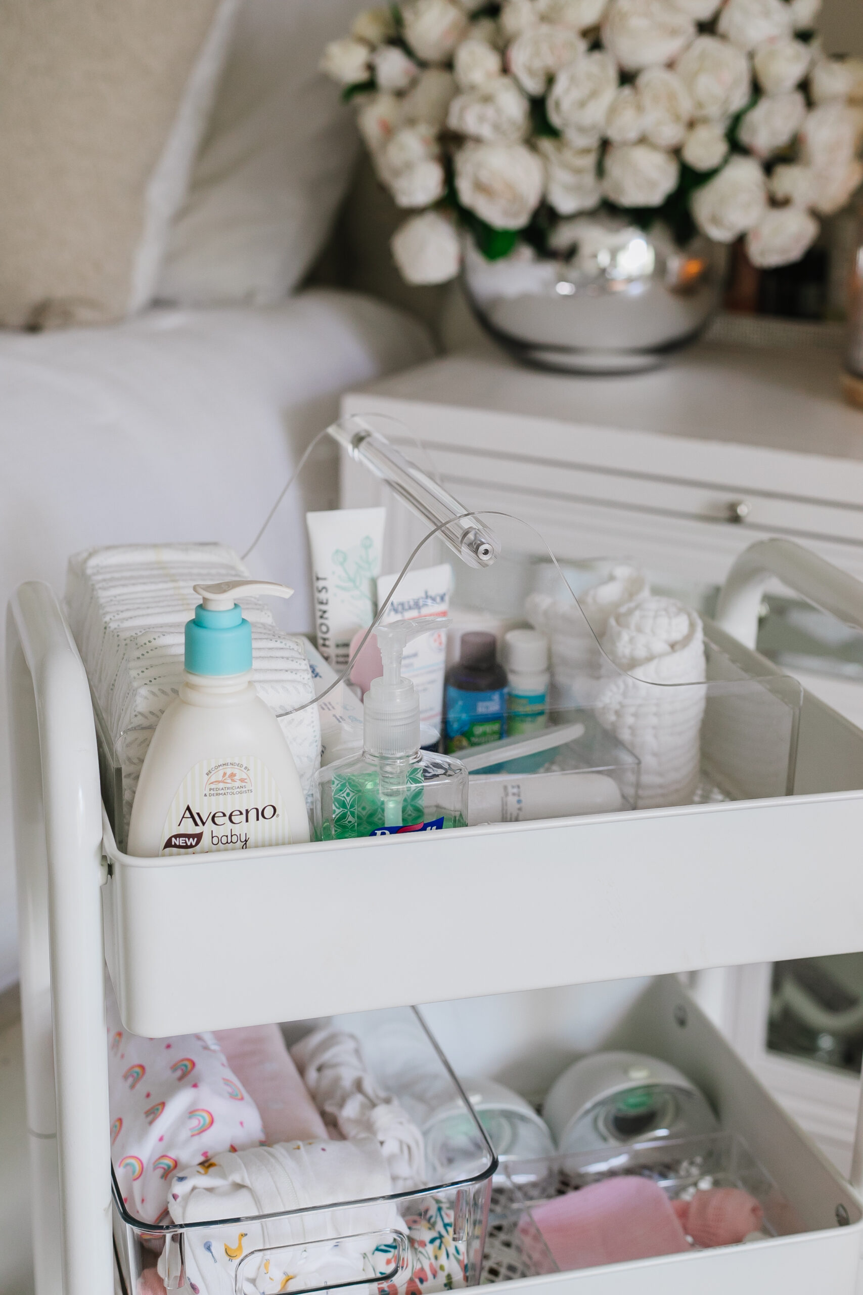 breastfeeding and pumping essentials